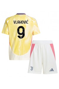 Juventus Dusan Vlahovic #9 Babytruitje Uit tenue Kind 2024-25 Korte Mouw (+ Korte broeken)